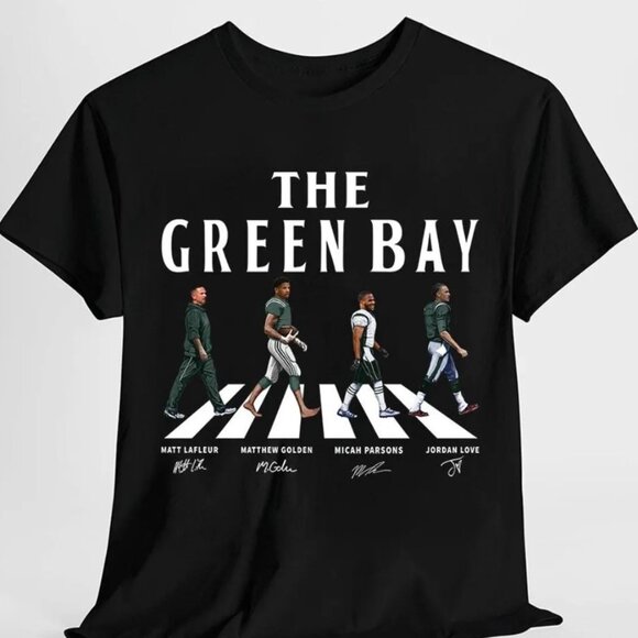 The Green Bay Walking Road Signatures Football Shirt, Gift For Fan Football Tee - Picture 1 of 1